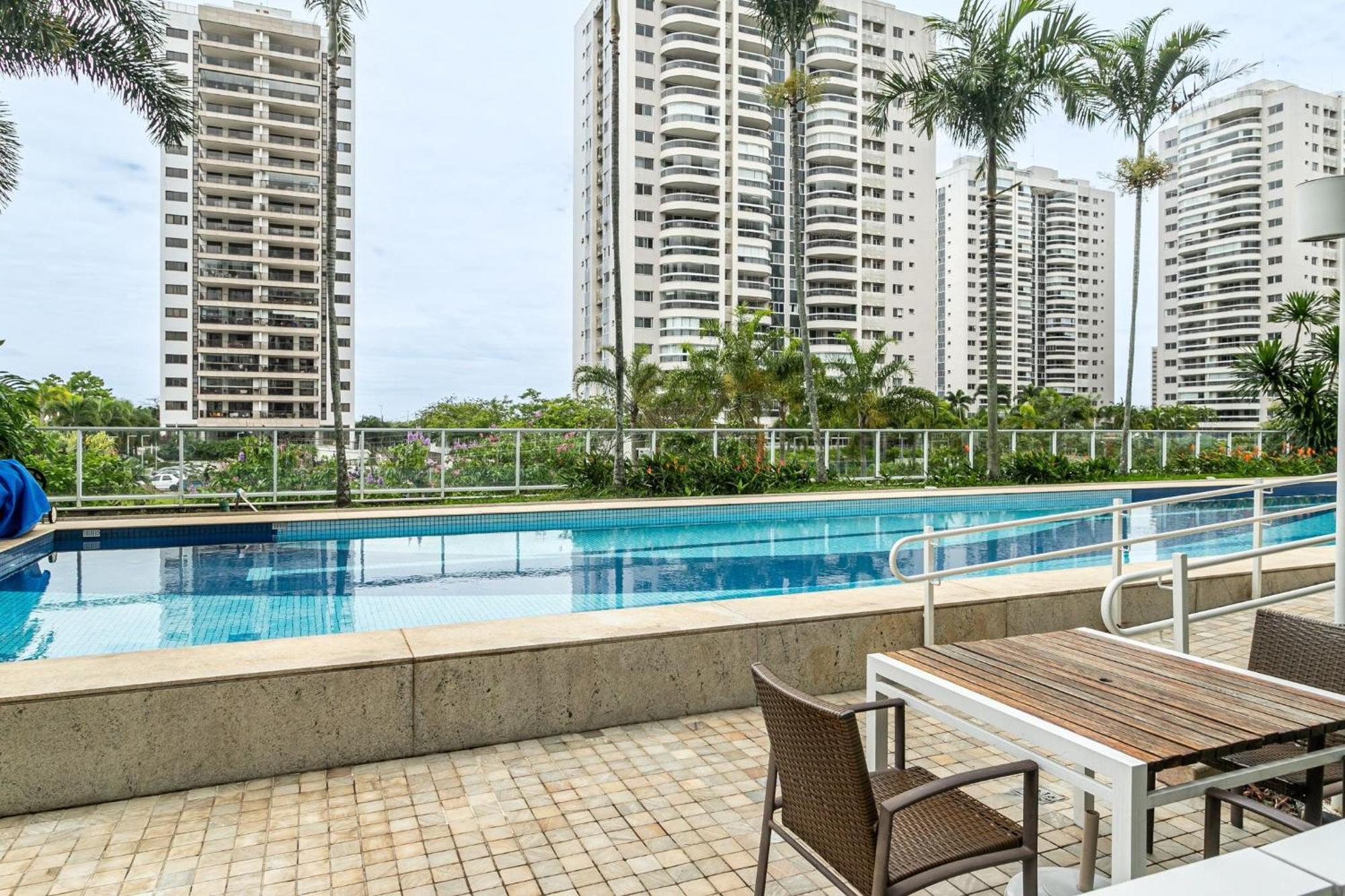 Apartamento Barra Comfort - Conforto E Lazer 3 *